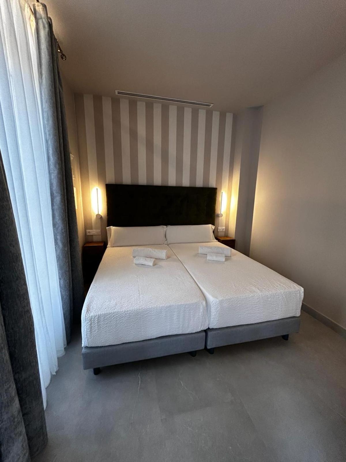 Valencia Apartamentos Goya Kültér fotó